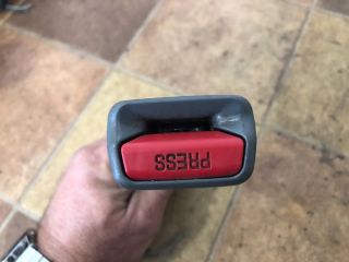 bontott MAZDA 6 Jobb első Biztonsági Öv Csat