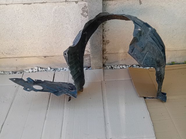 bontott MAZDA 6 Jobb első Dobbetét (Kerékjárati, Műanyag)