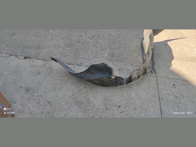 bontott MAZDA 6 Jobb első Dobbetét (Kerékjárati, Műanyag)