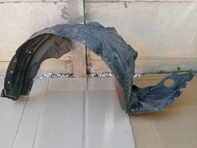 bontott MAZDA 6 Jobb első Dobbetét (Kerékjárati, Műanyag)