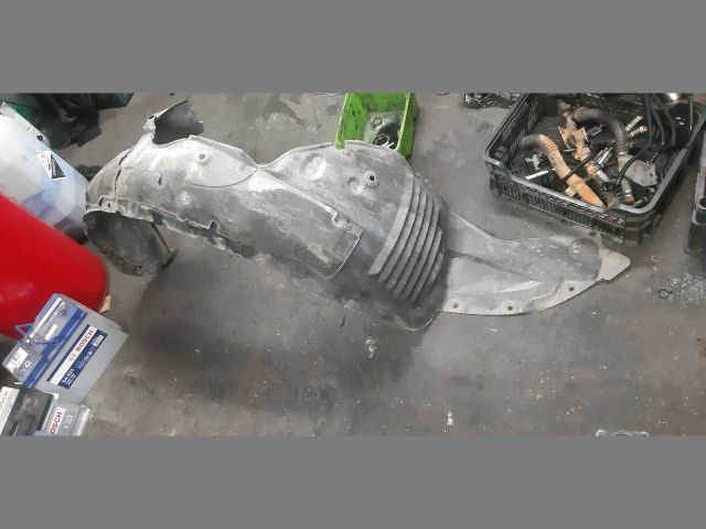 bontott MAZDA 6 Jobb első Dobbetét (Kerékjárati, Műanyag)