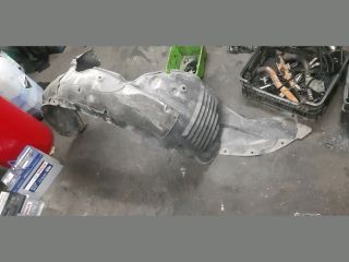 bontott MAZDA 6 Jobb első Dobbetét (Kerékjárati, Műanyag)