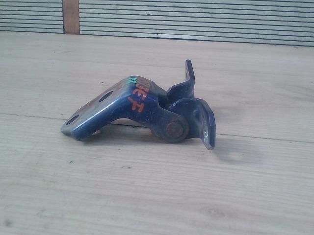 bontott MAZDA 6 Jobb első Felső Zsanér