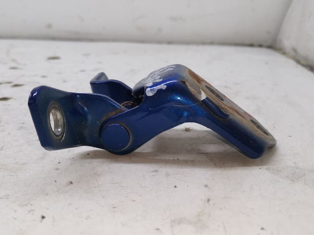 bontott MAZDA 6 Jobb első Felső Zsanér