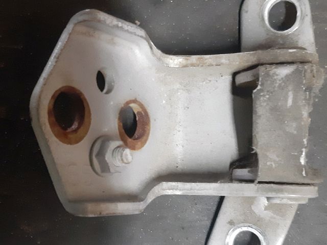 bontott MAZDA 6 Jobb első Felső Zsanér