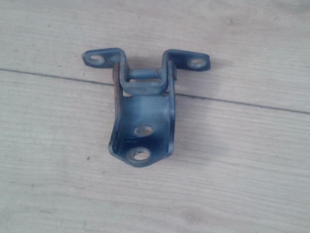 bontott MAZDA 6 Jobb első Felső Zsanér