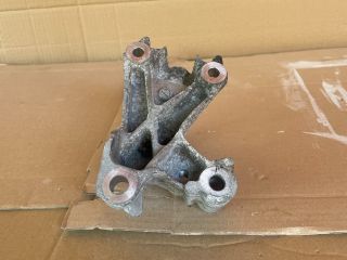 bontott MAZDA 6 Jobb első Féltengely Tartó