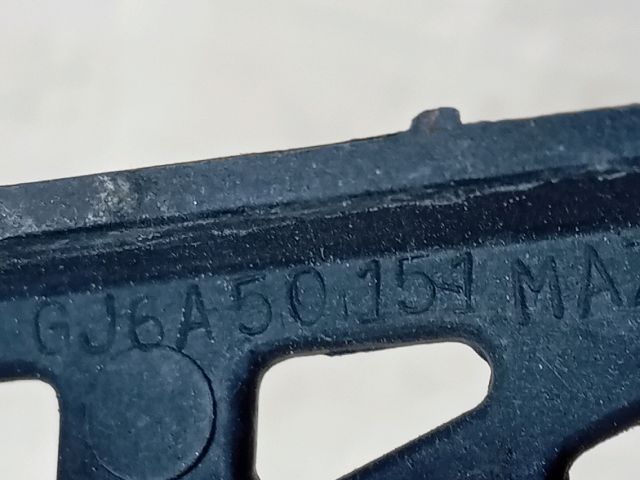 bontott MAZDA 6 Jobb első Lökhárító Tartó (Műanyag)