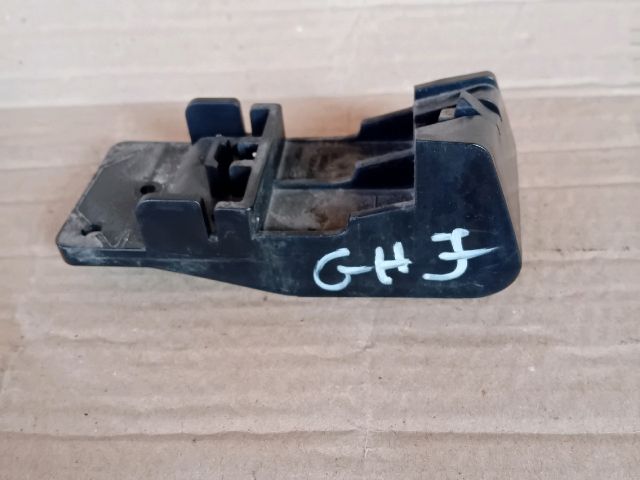 bontott MAZDA 6 Jobb első Lökhárító Tartó (Műanyag)