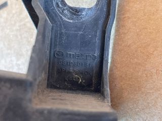 bontott MAZDA 6 Jobb első Lökhárító Tartó (Műanyag)