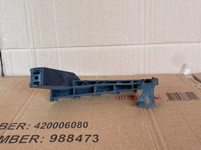 bontott MAZDA 6 Jobb első Lökhárító Tartó (Műanyag)