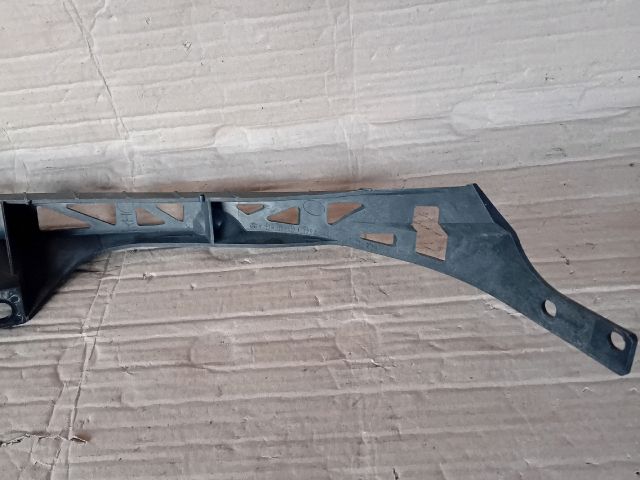 bontott MAZDA 6 Jobb első Lökhárító Tartó (Műanyag)