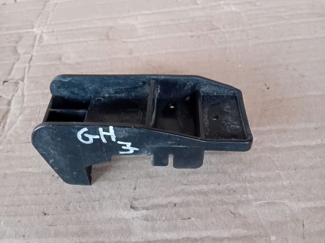 bontott MAZDA 6 Jobb első Lökhárító Tartó (Műanyag)