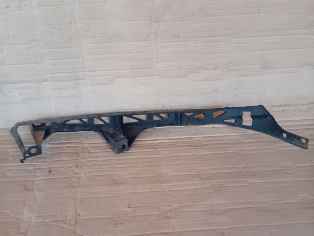 bontott MAZDA 6 Jobb első Lökhárító Tartó (Műanyag)