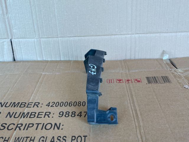 bontott MAZDA 6 Jobb első Lökhárító Tartó (Műanyag)