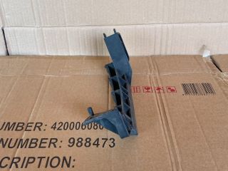 bontott MAZDA 6 Jobb első Lökhárító Tartó (Műanyag)