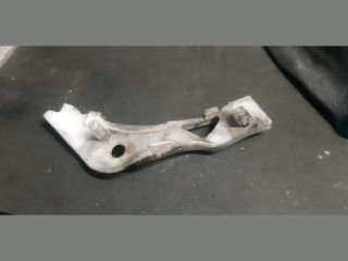 bontott MAZDA 6 Jobb első Lökhárító Tartó (Műanyag)