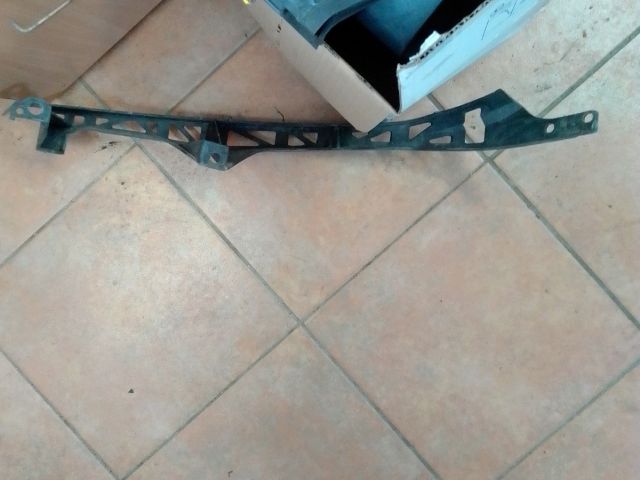 bontott MAZDA 6 Jobb első Lökhárító Tartó (Műanyag)