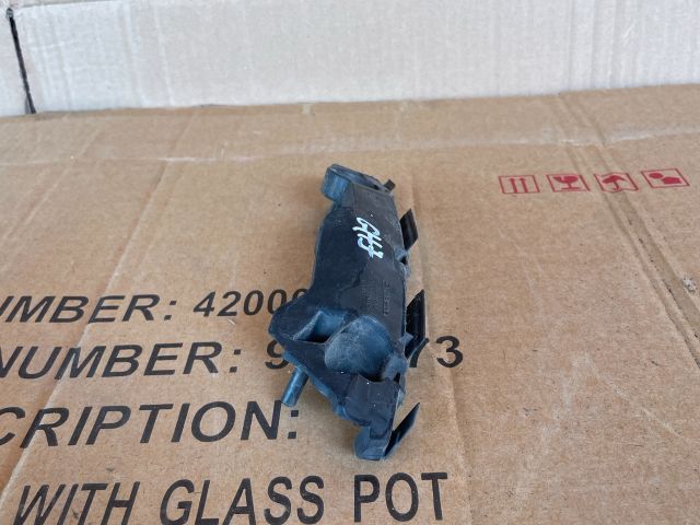 bontott MAZDA 6 Jobb első Oldal Lökhárító Tartó (Műanyag)