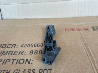 bontott MAZDA 6 Jobb első Oldal Lökhárító Tartó (Műanyag)