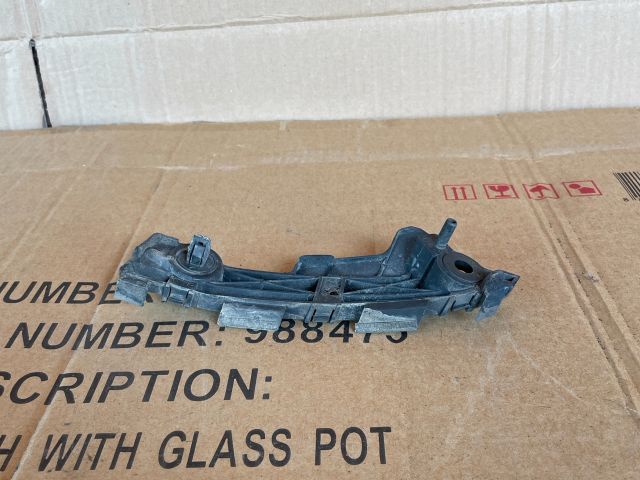 bontott MAZDA 6 Jobb első Oldal Lökhárító Tartó (Műanyag)