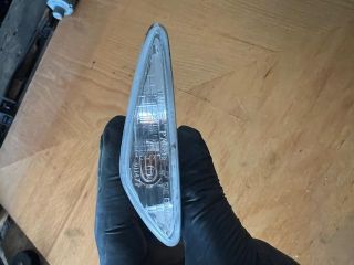 bontott MAZDA 6 Jobb első Sárvédő Irányjelző