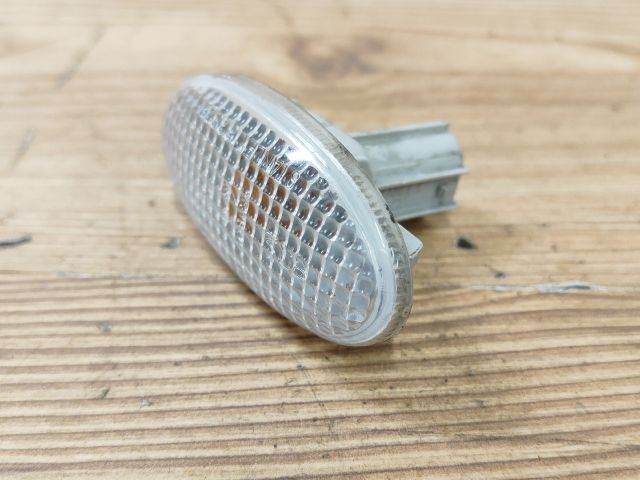 bontott MAZDA 6 Jobb első Sárvédő Irányjelző