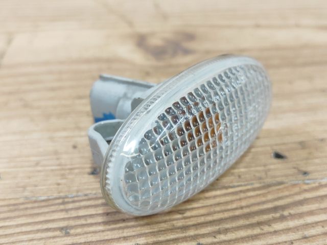 bontott MAZDA 6 Jobb első Sárvédő Irányjelző