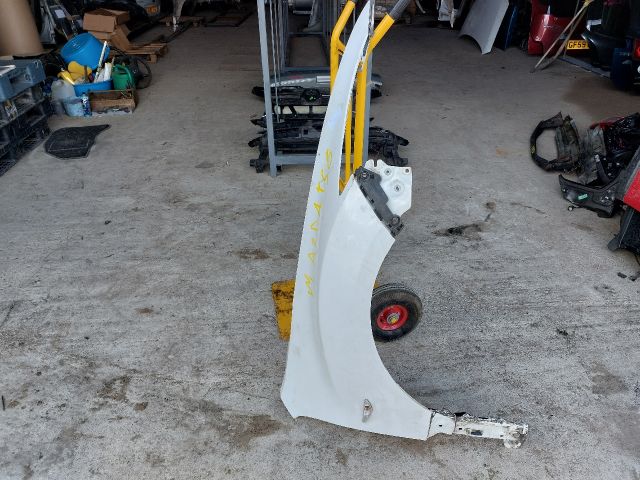 bontott MAZDA 6 Jobb első Sárvédő