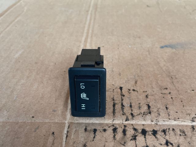 bontott MAZDA 6 Jobb első Ülésfűtés Kapcsoló