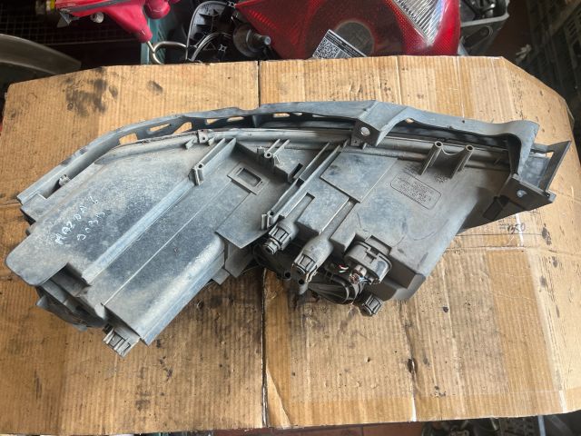 bontott MAZDA 6 Jobb Fényszóró