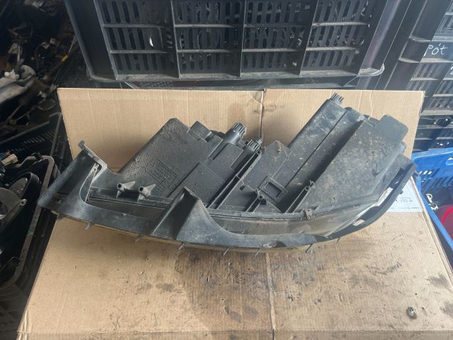 bontott MAZDA 6 Jobb Fényszóró