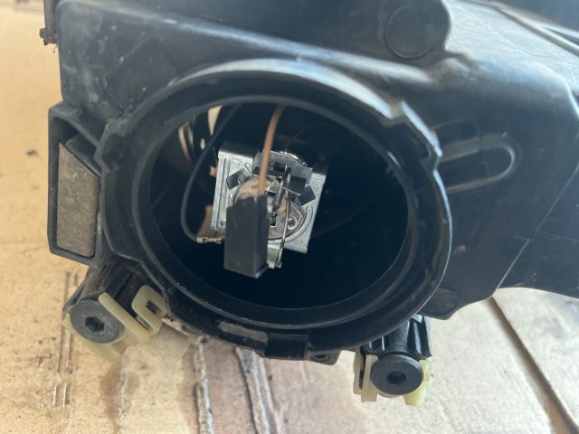 bontott MAZDA 6 Jobb Fényszóró