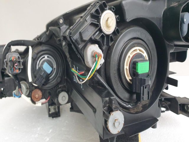 bontott MAZDA 6 Jobb Fényszóró