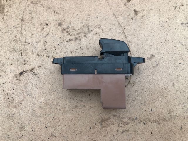 bontott MAZDA 6 Jobb hátsó Ablakemelő Kapcsoló