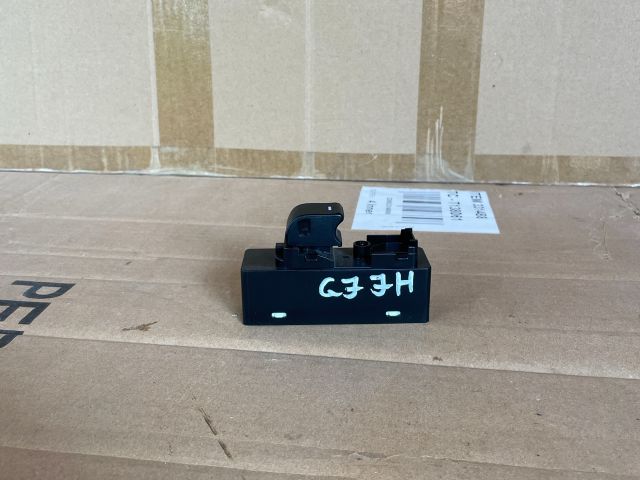 bontott MAZDA 6 Jobb hátsó Ablakemelő Kapcsoló