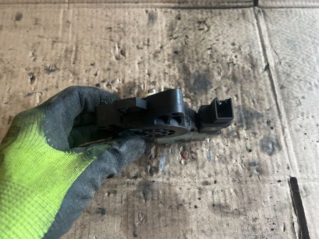 bontott MAZDA 6 Jobb hátsó Ablakemelő Motor