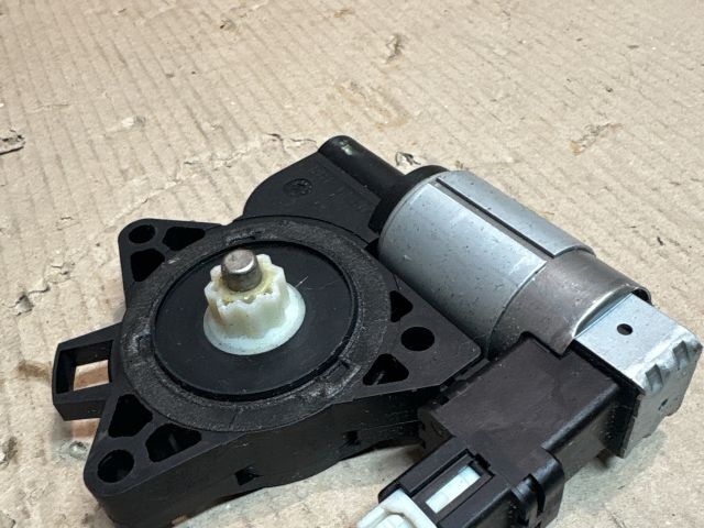 bontott MAZDA 6 Jobb hátsó Ablakemelő Motor