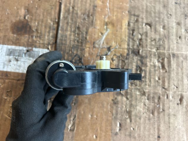 bontott MAZDA 6 Jobb hátsó Ablakemelő Motor