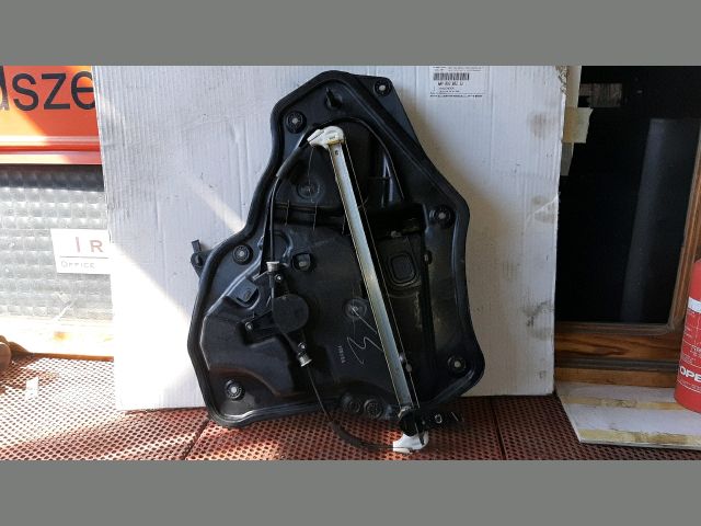 bontott MAZDA 6 Jobb hátsó Ablakemelő Szerkezet (Elektromos)