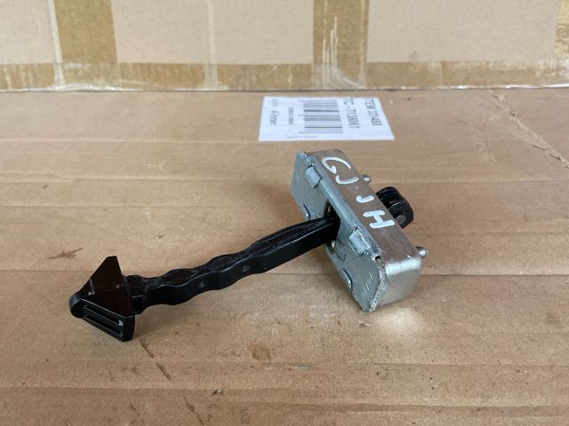 bontott MAZDA 6 Jobb hátsó Ajtóhatároló