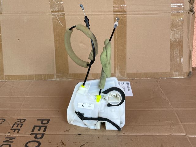 bontott MAZDA 6 Jobb hátsó Ajtózár