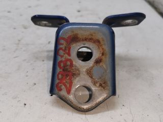 bontott MAZDA 6 Jobb hátsó Alsó Zsanér