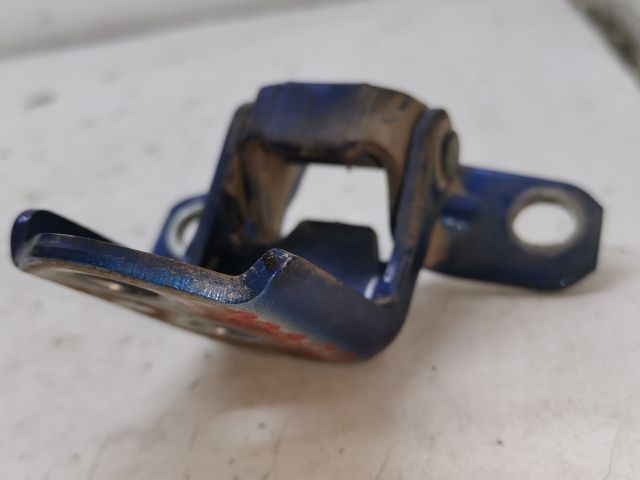 bontott MAZDA 6 Jobb hátsó Alsó Zsanér