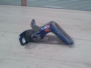 bontott MAZDA 6 Jobb hátsó Alsó Zsanér