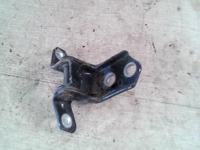 bontott MAZDA 6 Jobb hátsó Alsó Zsanér