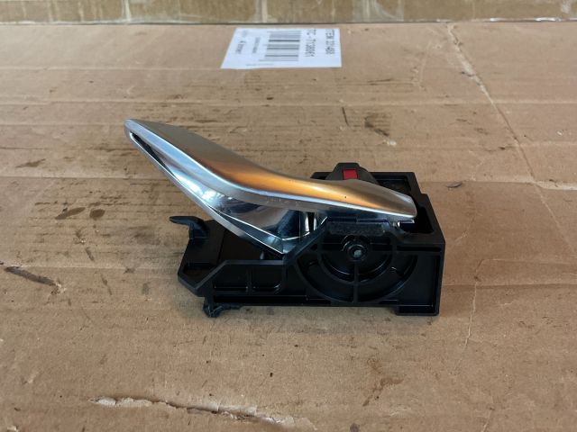 bontott MAZDA 6 Jobb hátsó Belső Kilincs