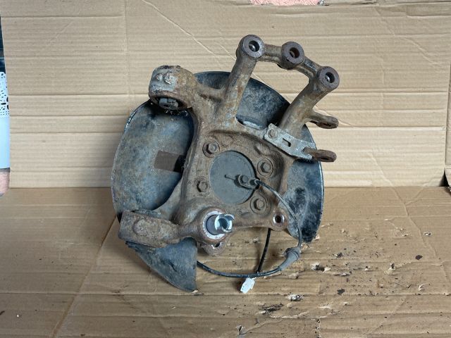 bontott MAZDA 6 Jobb hátsó Csonkállvány Kerékaggyal