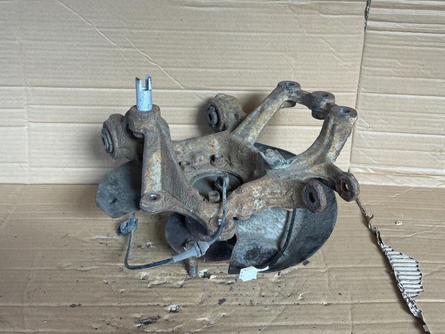 bontott MAZDA 6 Jobb hátsó Csonkállvány Kerékaggyal