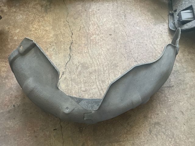 bontott MAZDA 6 Jobb hátsó Dobbetét (Kerékjárati, Műanyag)